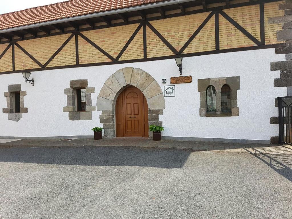 Casa Rural Oihan - Eder Apartment Espinal-Auzperri Exterior photo